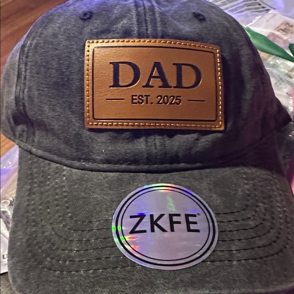 NIP Pink Black Dad Mom Baseball Caps Set - Picture 2 of 3